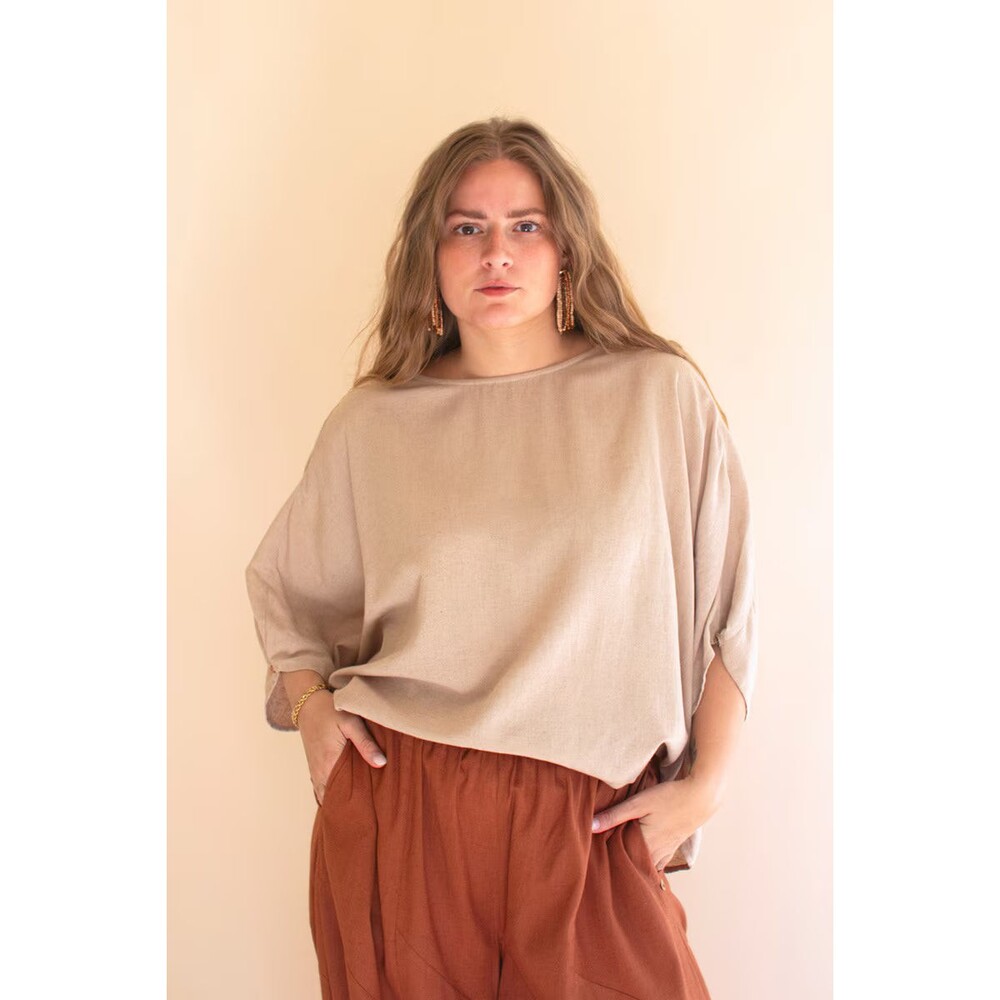 LA LOU Short-Sleeve Blouse Oatmeal OS